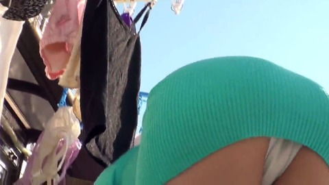 下着を干す人妻のパンチラ SW-181 (22)