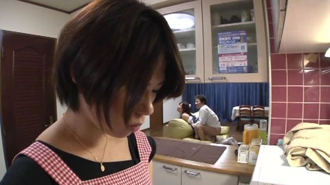 妻が見てない隙に娘と犯る LHBY-147 (31)