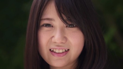 東雲あずさ 八重歯がチャーミングなお嬢さんのヌードイメージ 9