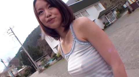 画像：巨乳素人の実家訪問 ゆか 10枚