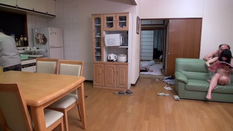 息子の嫁さんの無防備パンチラ SW-176 (96)