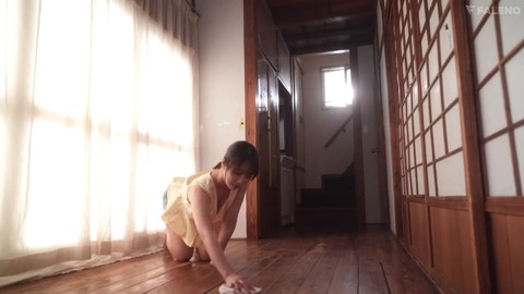 戸田真琴 親子くらい歳の離れた夫の双子の弟とセックスなさる未亡人 前半 5