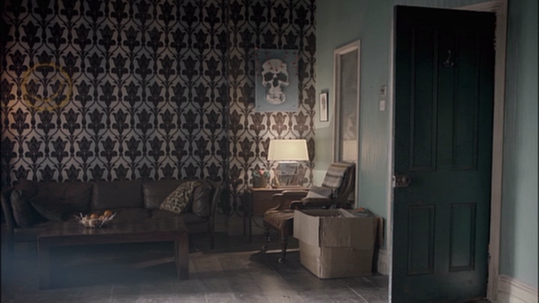 Sherlock 221b のお部屋は可愛い 學校へ行って参ります