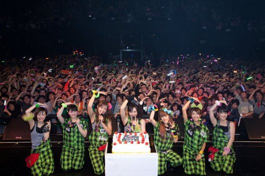 news_large_Berryz_0303BLITZ_01