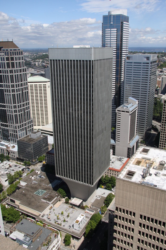 Rainier_Tower_Seattle_Washington