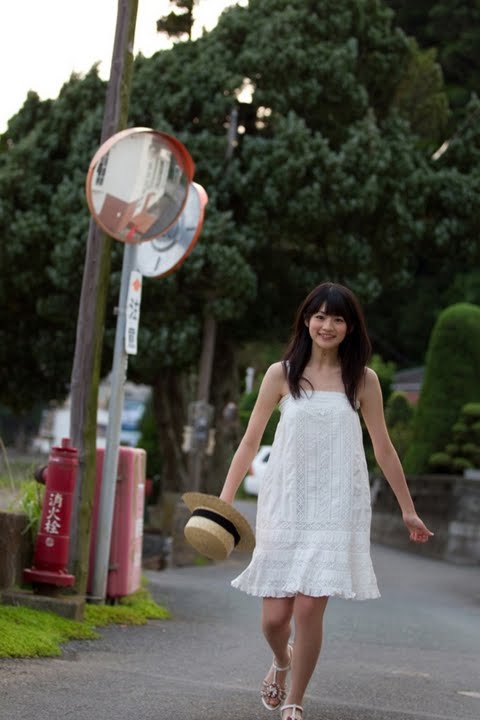 azuYh_2pBAw
