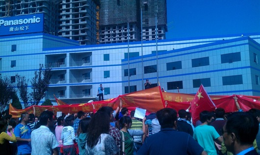 62121b99jw1dwx0u25chxj