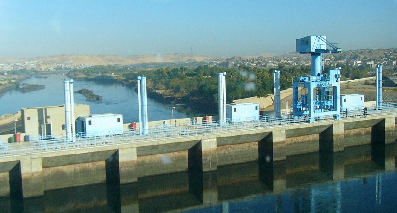 想い出 エジプト ナイル川クルーズの旅 ４ アスワン フィラエ島 ファルーカ船 花雲雀の旅とハイキング