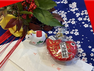 八坂神社2026めで鯛安鯛御神籤とりんご飴画像01
▼クリックで拡大
北洞院エリ子花前カレン（北洞院流家元エリ子）