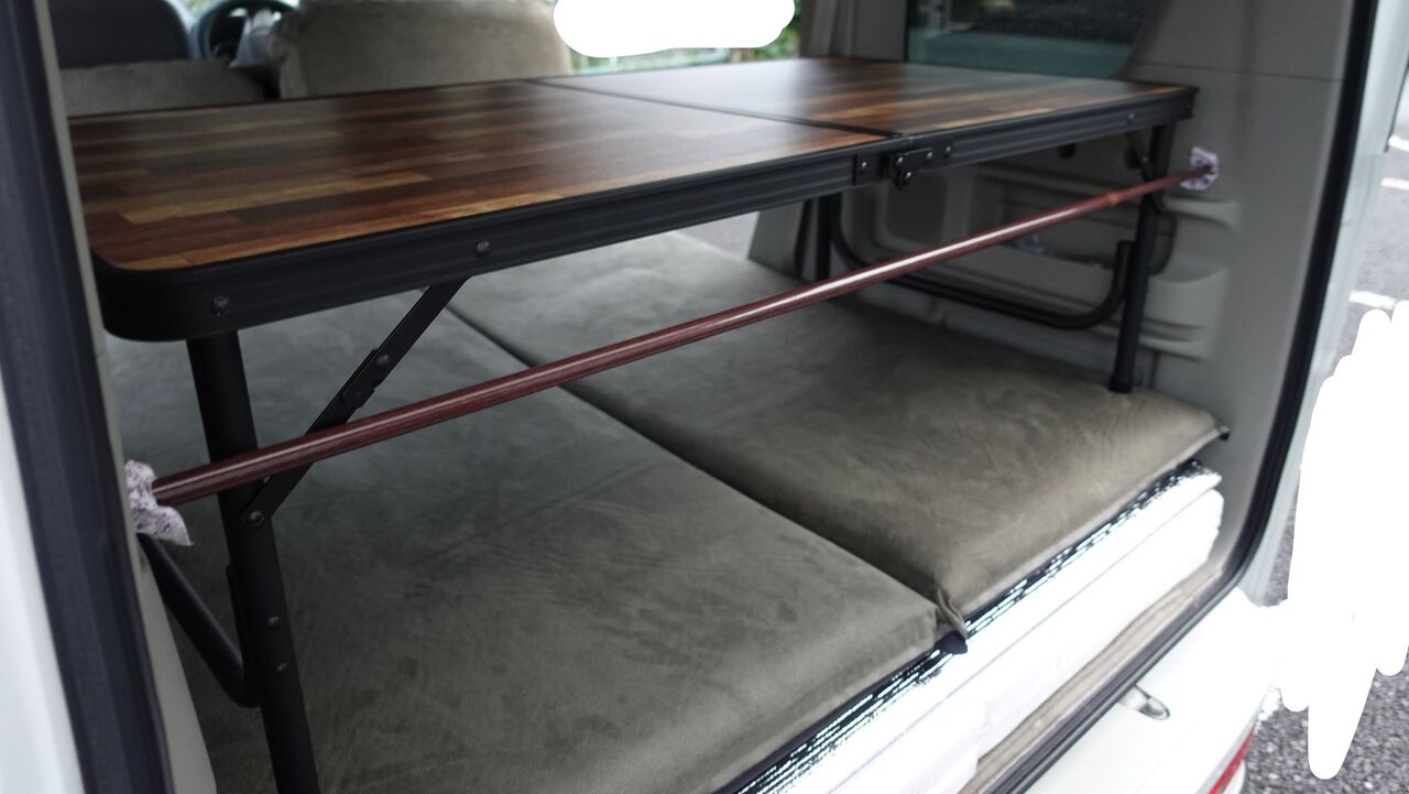 エブリィワゴン車中泊用のテーブル買った→設置！ : ゆるゆる