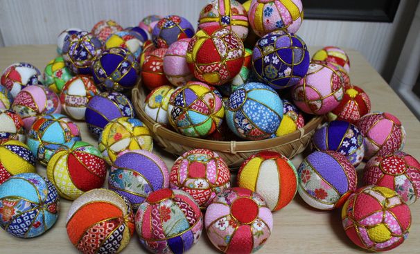 木目込み毬のつるし細工 : 花散里 ハンドメイドの館