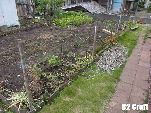 畑か花壇か 土流れを止めませう B2 Craft