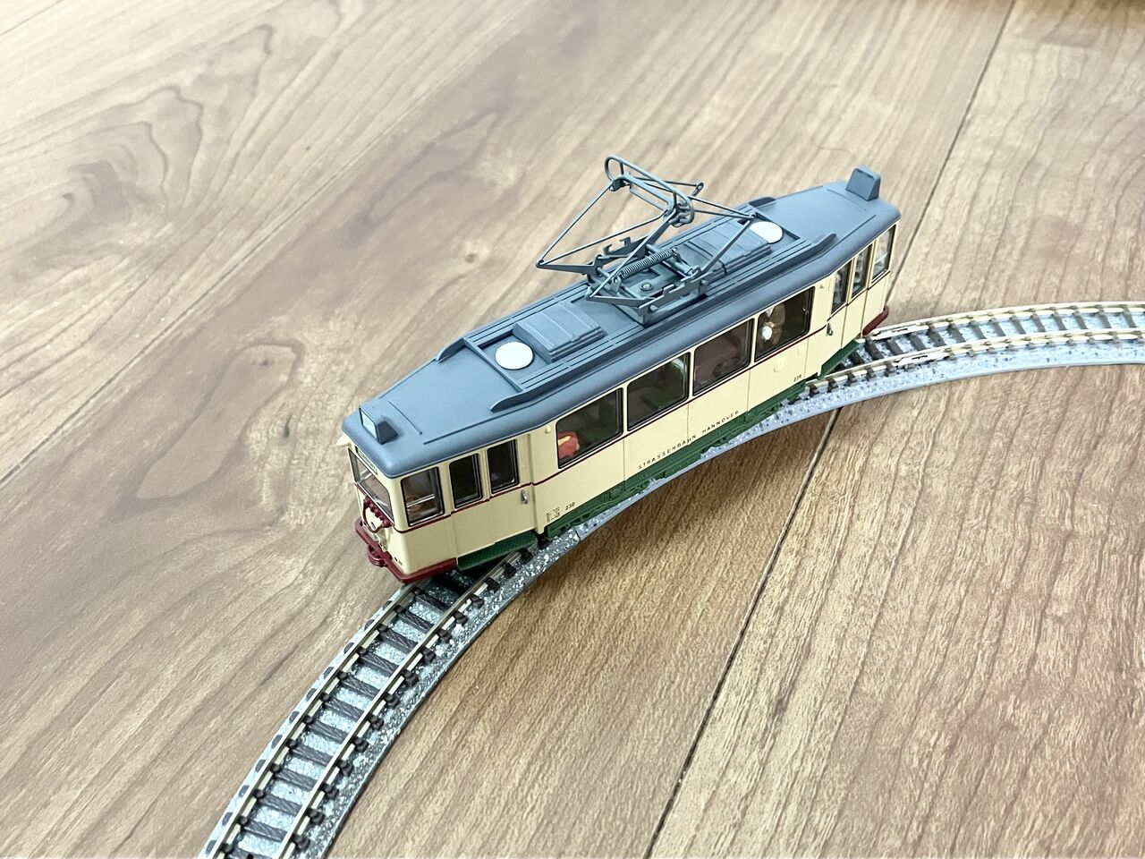 路面電車、HOゲージ HOゲージ（16.5mm） 半径164mm曲線通過テスト : ハンドル屋の娯楽室