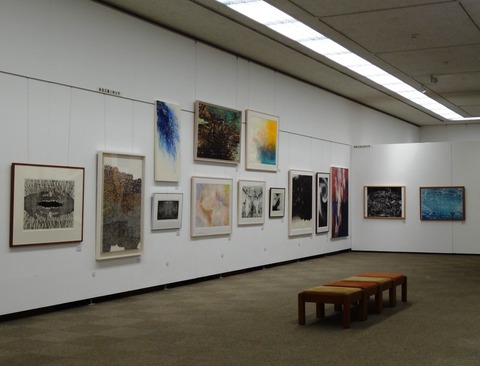 大学版画展会場