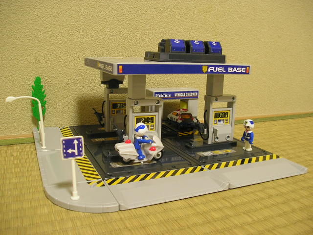 【未開封】トミカハイパー連結本部　待機ベース・整備ベース　セット売り 未開封】トミカハイパー連結本部 待機ベース・整備ベース セット売り