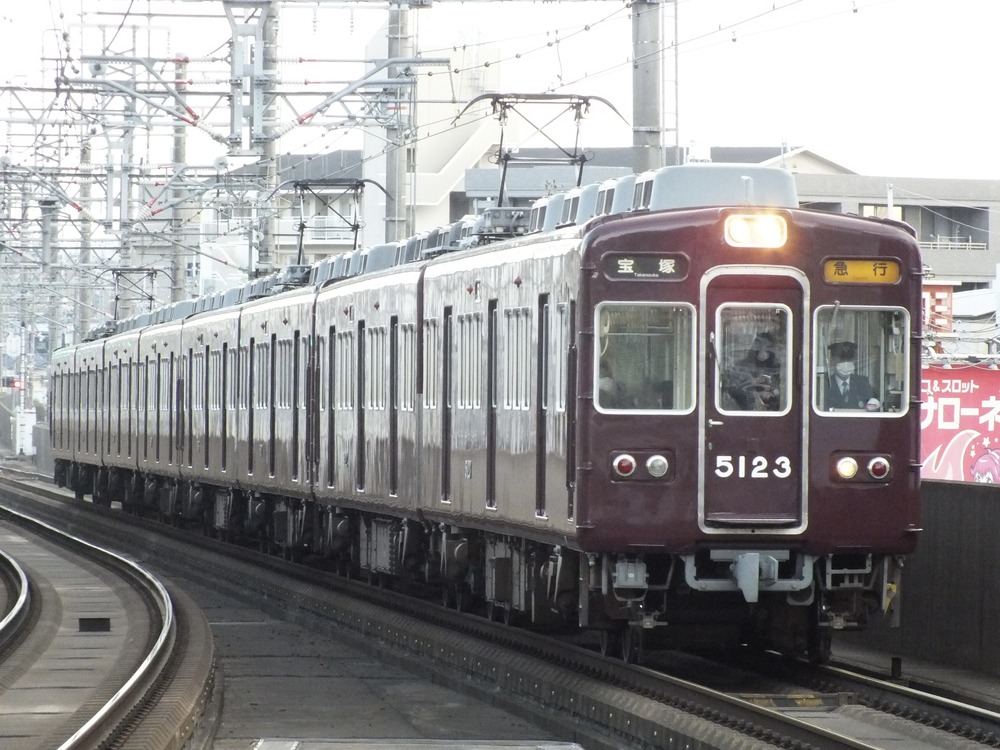 50934A1F-1E4A-4F5E-BB64-B9270D901D90