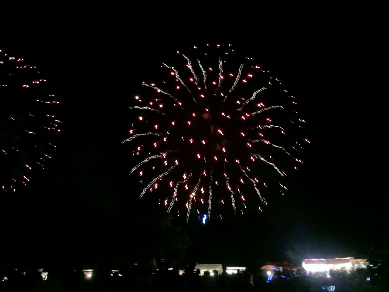 花火 日常が楽しくなる洋服コーディネートしてます 福岡市中央区のhanohanomarket ハノハノマーケット