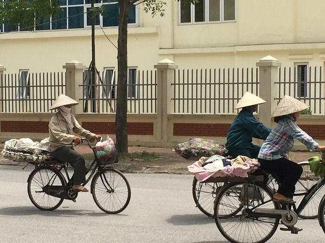 ハノイ旧市街でノンラー（ベトナム笠、Nón lá）の実用品を買うには