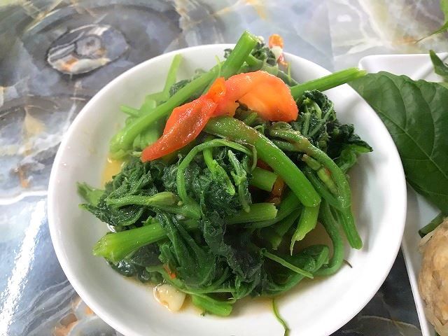 冬瓜 の茎と葉の美味しい季節になってきました ハノイでまったり生きてます Fwf