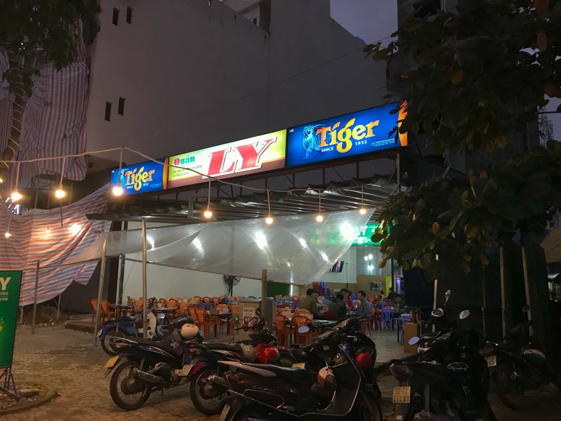 ホテル近くのお店であさりとカエルでビールです ハノイでまったり生きてます Fwf ホテル近くのお店であさりとカエルでビールです ハノイでまったり生きてます Fwf