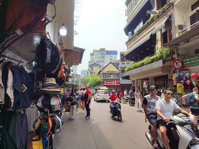 ハノイ旧市街でバイク・ヘルメットを購入！オススメの店はココです