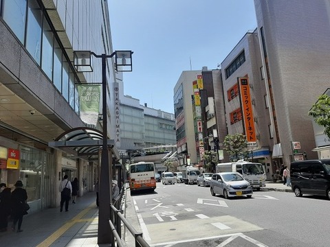 a-tomi01