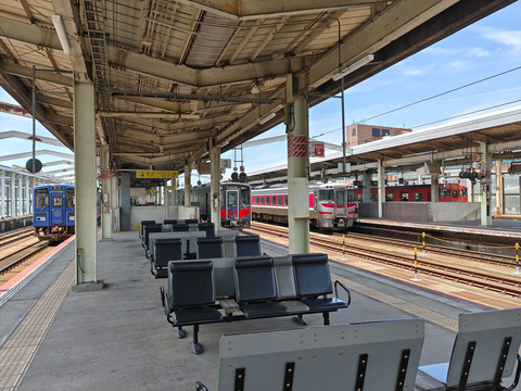260703121218688_R