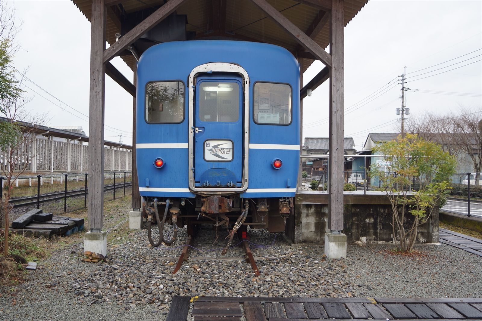 多良木駅前の14系客車を利用した宿泊施設「ブルートレインたらぎ」を