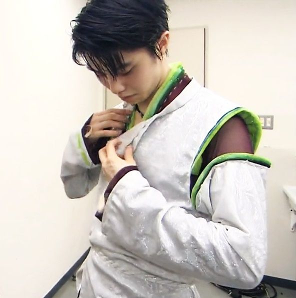 お衣装の変遷を辿ってみる Seimei編 羽生結弦くんaa応援コラムブログ お茶菓子つき