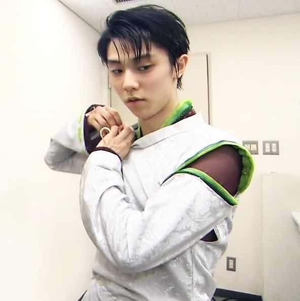 お衣装の変遷を辿ってみる② SEIMEI編 : 羽生結弦くんAA応援 お衣装の変遷を辿ってみる② SEIMEI編 : 羽生結弦くんAA応援