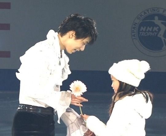 羽生くんと子どもたち 画像多数 羽生結弦くんaa応援コラムブログ お茶菓子つき 羽生くんと子どもたち 画像多数 羽生結弦くんaa応援コラムブログ お茶菓子つき