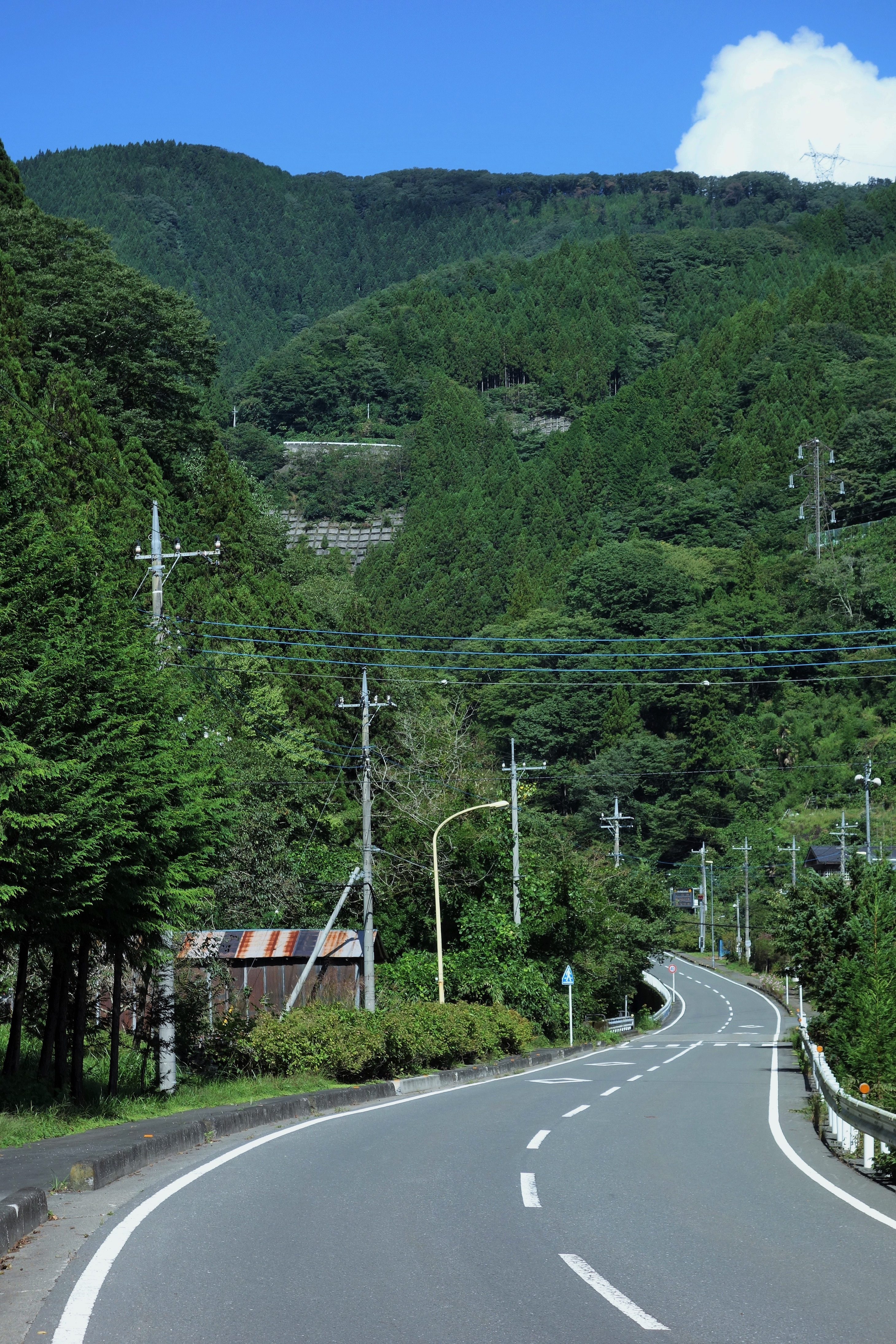 峠 ZX-14Rと徒歩で青崩峠(長野県側から) - YouTube