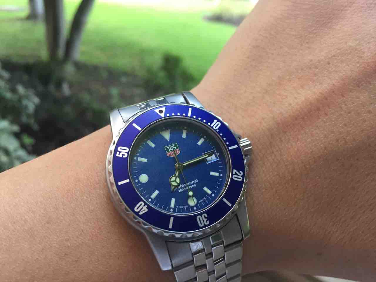 タグホイヤー プロフェッショナル 1500シリーズ