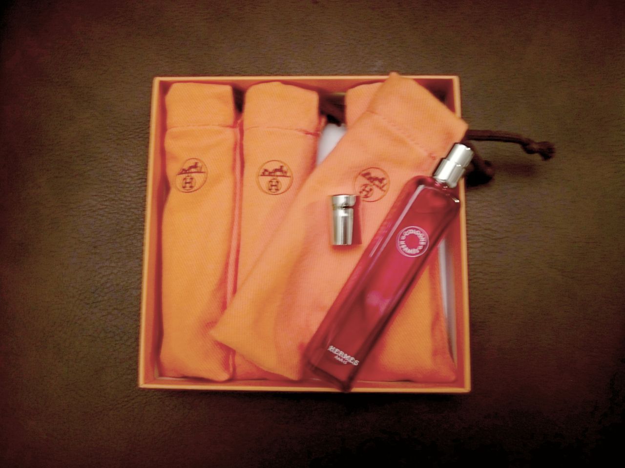 ２回目のひとりパリ エルメスのフレグランスミニボトルとラファイエットのディスカウントカード Ol Happyaa のブログ