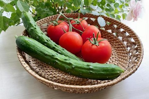 kyuuritotomato