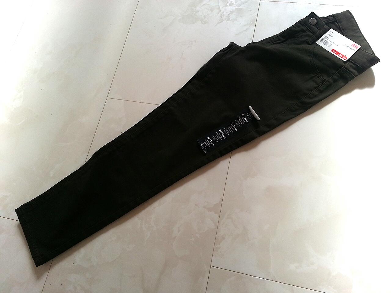 ユニクロ クロップドパンツ 500円