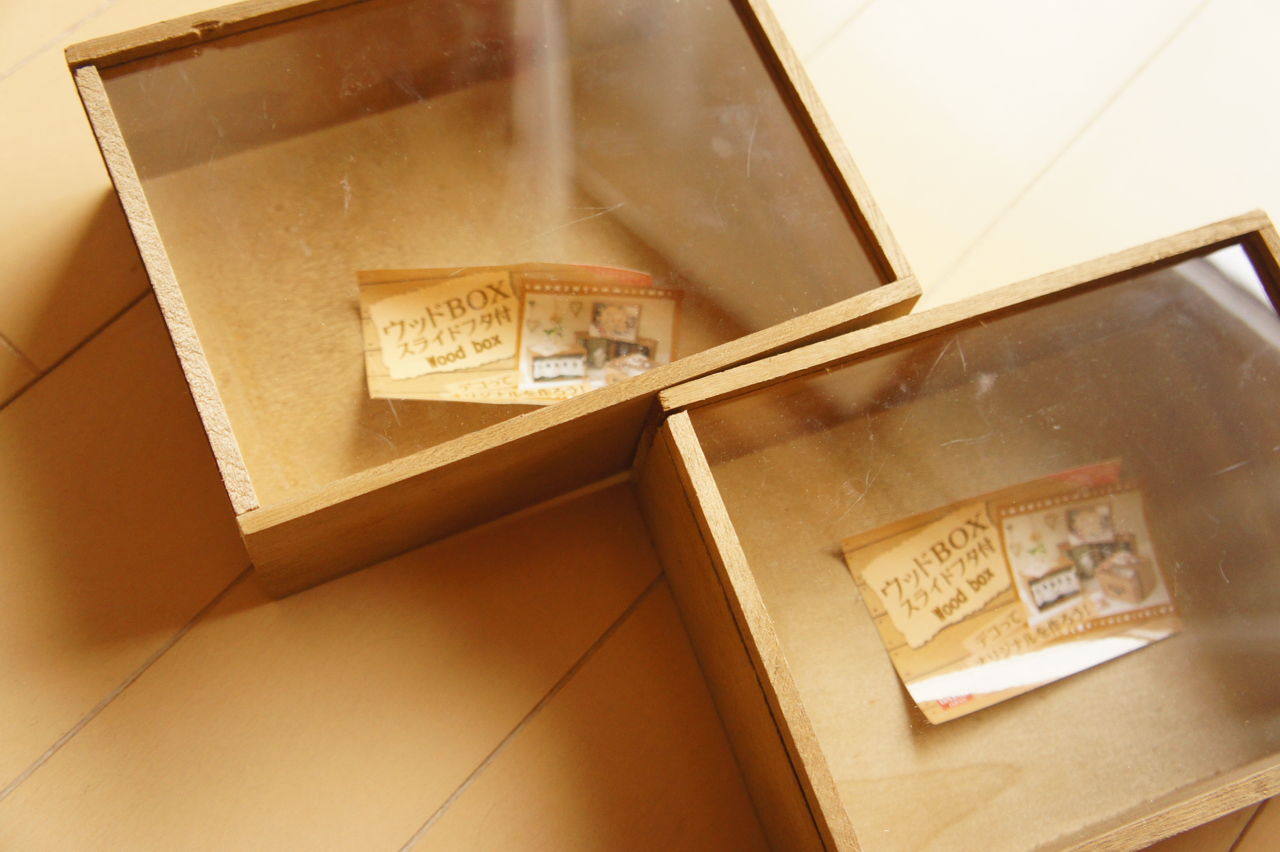 ピンバッチを飾る箱見つけた Happyな一日