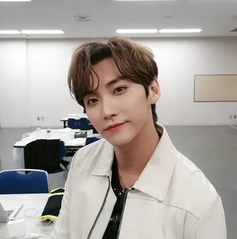 ftisland191225-1