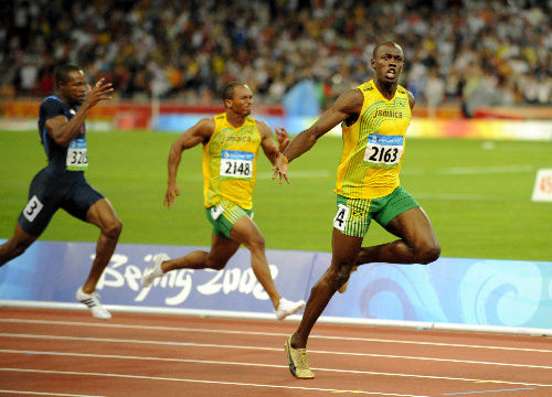 ウサイン ボルト １００メーター競争危うし 大手門テニス テニスは きみまろ