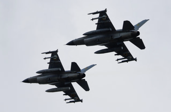 F-16