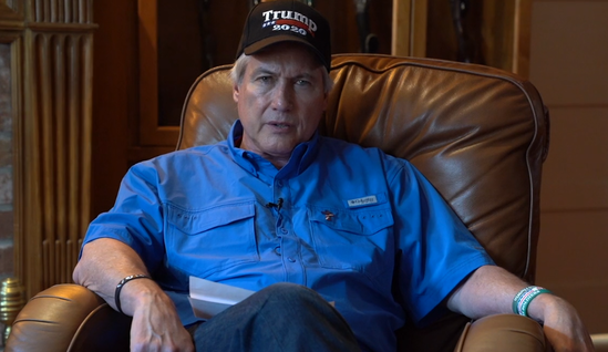 リン・ウッドさん自宅にて