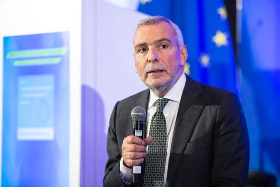 ����ˡ���