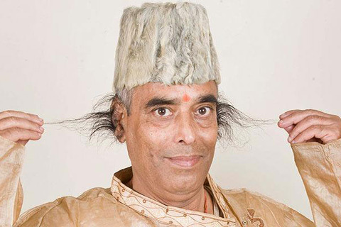 Worlds-Longest-Ear-Hair-Radhakant-Bajpai