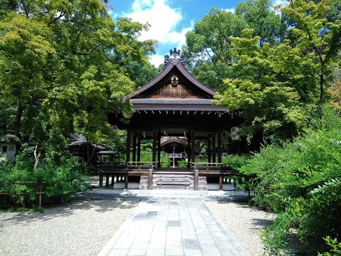 『梨木神社』拝殿／御所東・清和院御門すぐ