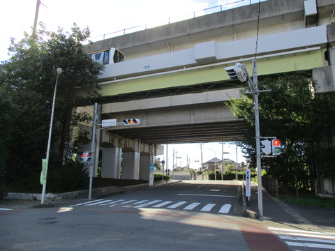 04原市小学校前交差点