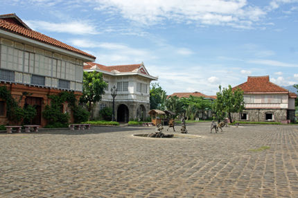 las casas filipinas de acuzar 10