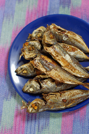 pritong isda