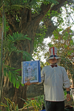Carlos Celdran 6