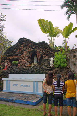 dauis church 11