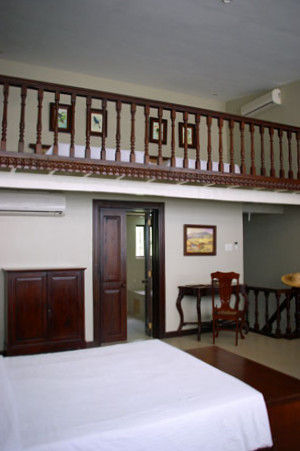 las casas filipinas de acuzar 24